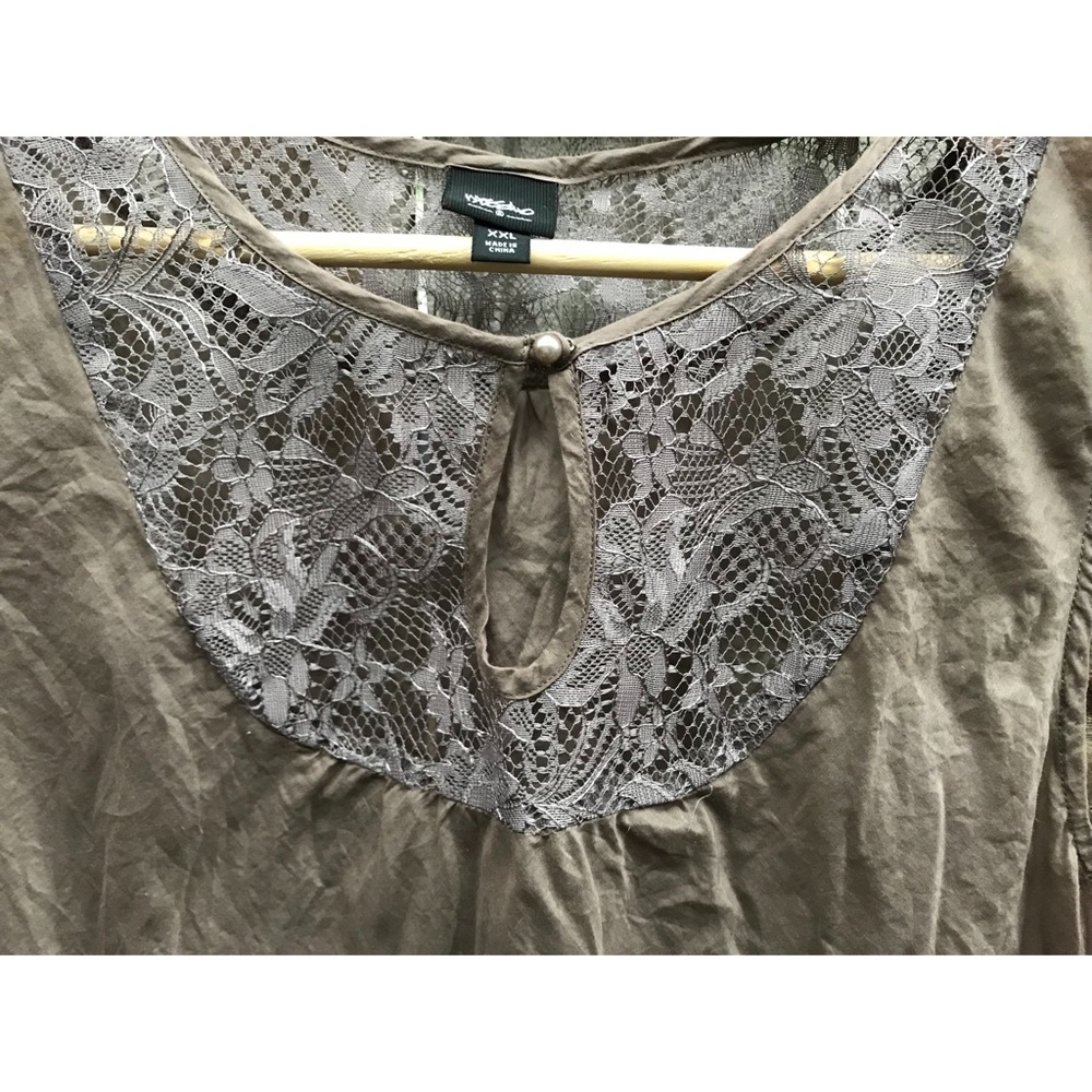 Mossimo Top - Picture 3 of 4